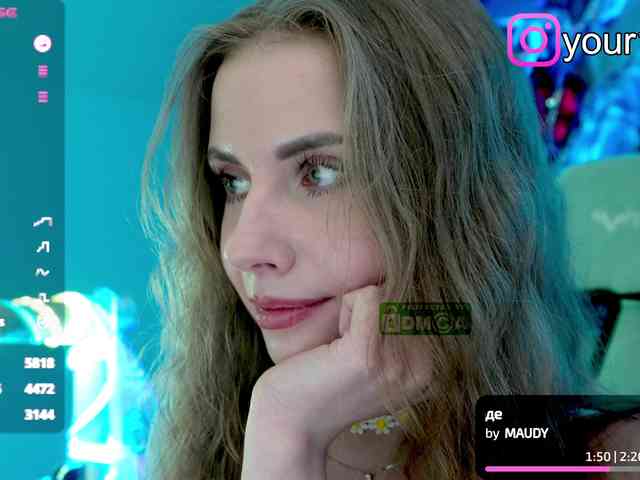 sexy chat room -VikkiL0vesCheese-