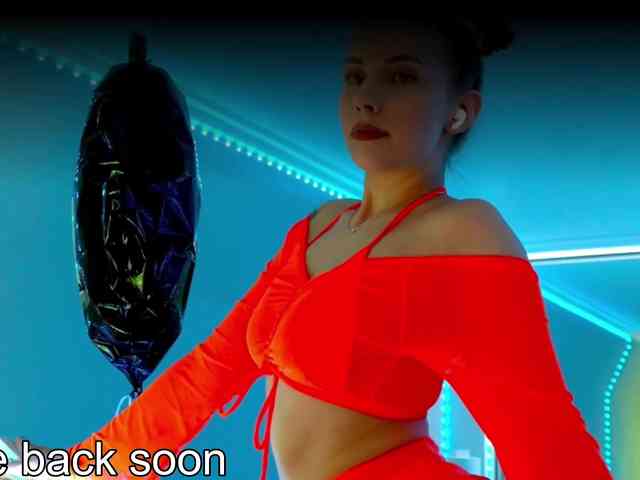 VikkiExtraCheese webcam