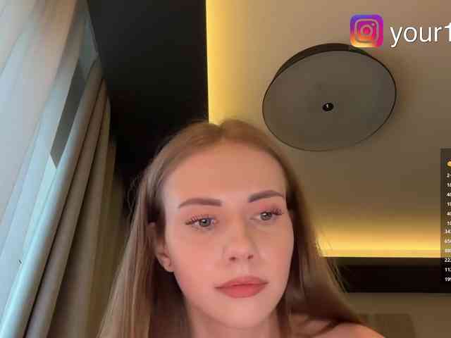 VikkiExtraCheese webcam