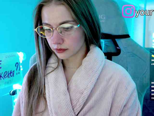 VikkiExtraCheese webcam