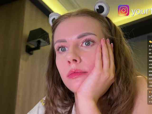 VikkiExtraCheese webcam