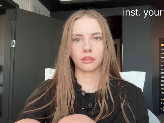 VikkiExtraCheese webcam