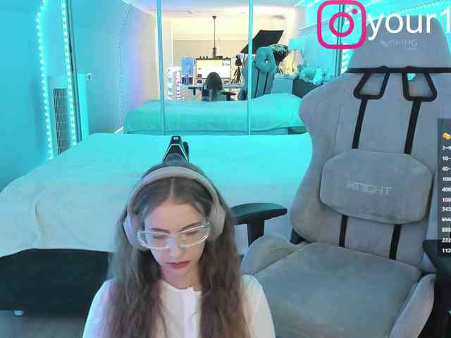 VikkiExtraCheese webcam
