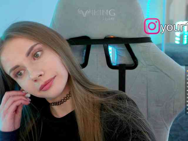 -VikkiL0vesCheese- -VikkiL0vesCheese-