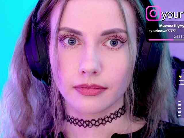 VikkiExtraCheese webcam