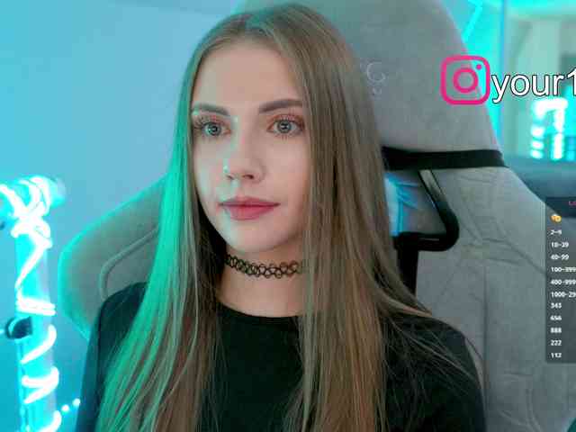 -VikkiL0vesCheese- -VikkiL0vesCheese-