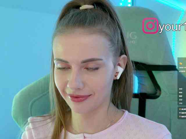 VikkiExtraCheese webcam