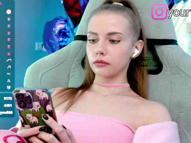 VikkiExtraCheese webcam