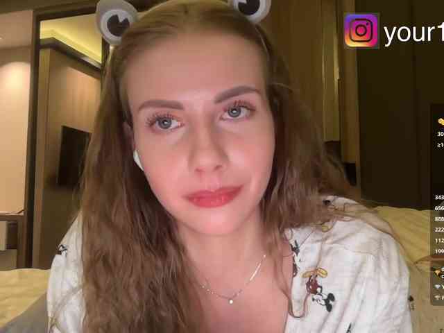 VikkiExtraCheese webcam