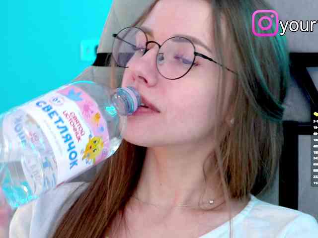 VikkiExtraCheese webcam