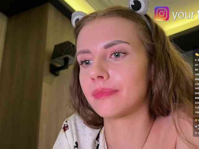 VikkiExtraCheese webcam