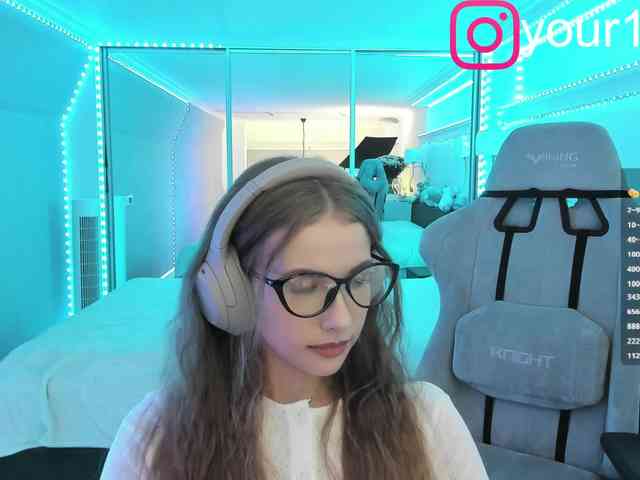 VikkiExtraCheese webcam