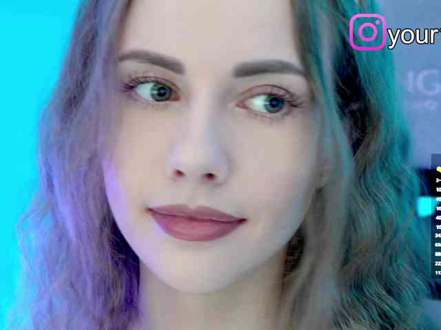 VikkiExtraCheese webcam