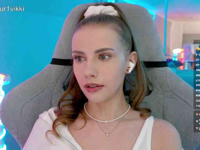 VikkiExtraCheese webcam