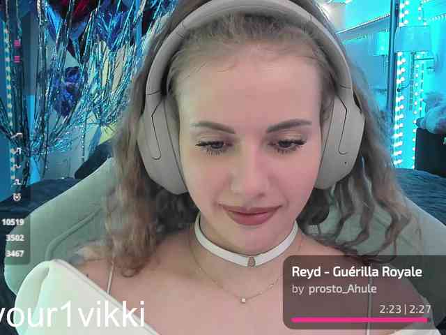 VikkiExtraCheese webcam