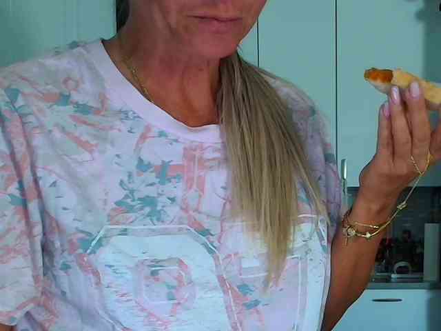 2KinkyMilf 2KinkyMilf