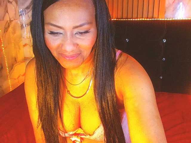 blackambar's BongaCams show and profile