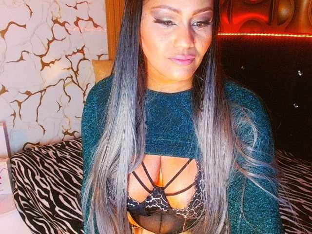 blackambar's BongaCams show and profile