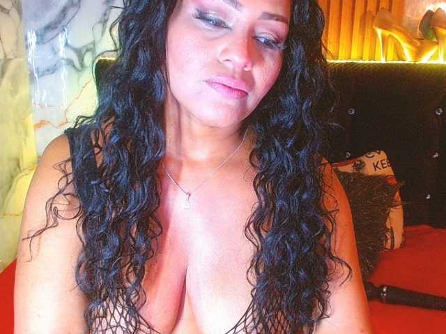 blackambar's BongaCams show and profile