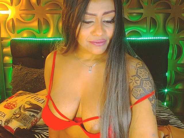 blackambar's BongaCams show and profile