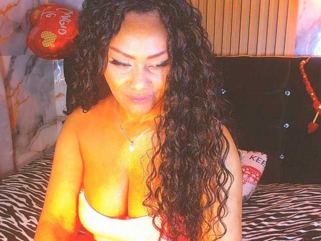 blackambar's BongaCams show and profile