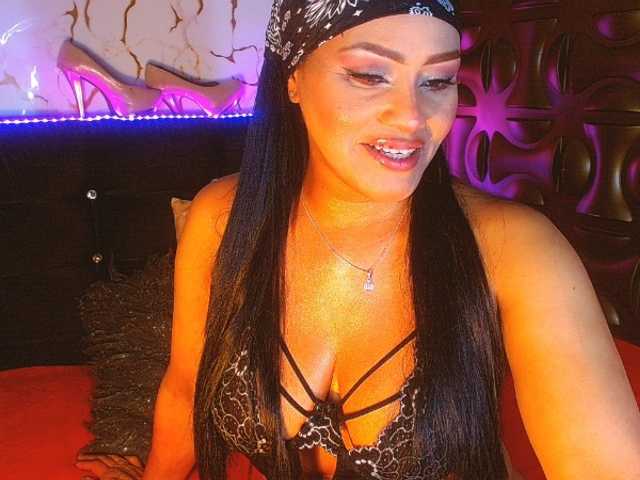 blackambar's BongaCams show and profile