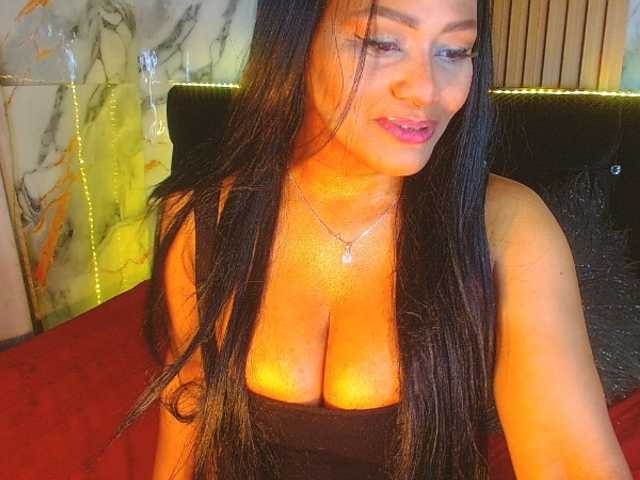 blackambar's BongaCams show and profile