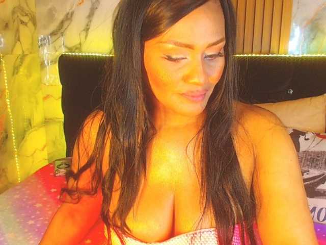 blackambar's BongaCams show and profile