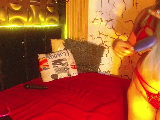 blackambar's BongaCams show and profile