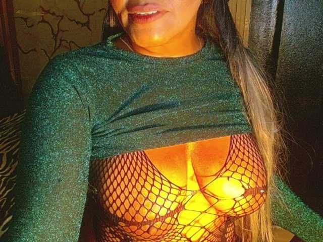 blackambar's BongaCams show and profile