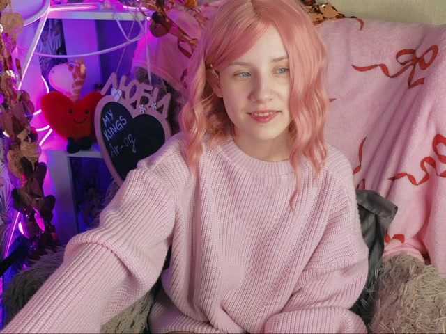 plushsara's BongaCams show and profile