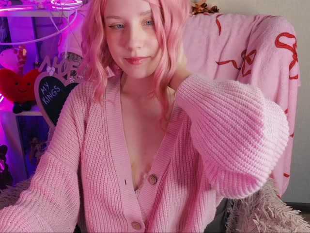 plushsara's BongaCams show and profile