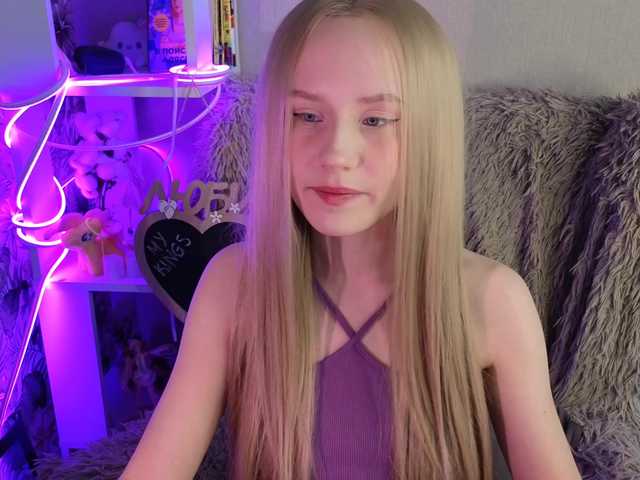 plushsara's BongaCams show and profile