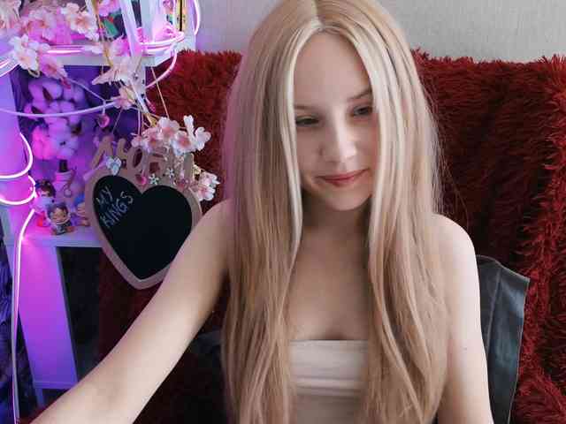 plushsara webcam