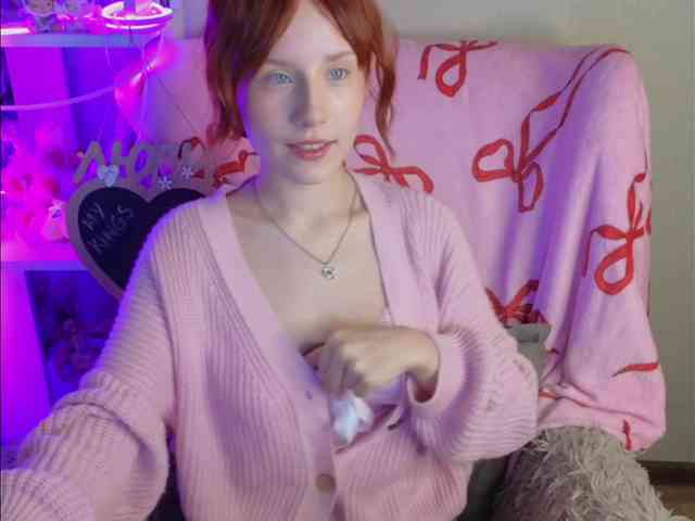 plushsara webcam