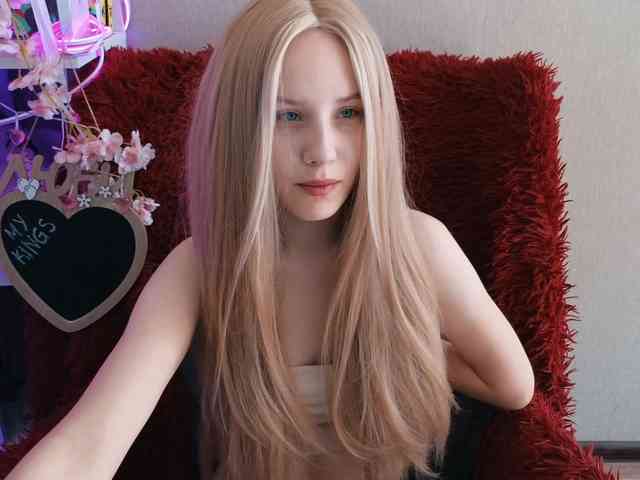 plushsara webcam