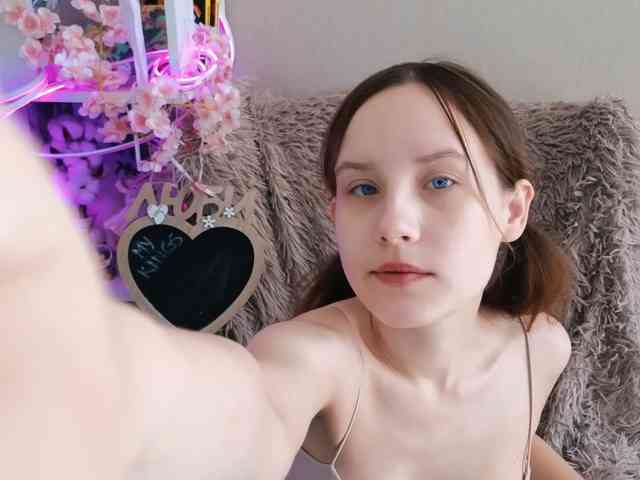 plushsara webcam