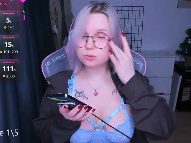 le modèle hellfire-club est en webcam porno dans un show sur le site bongacams, il possède les tags suivants: White/Caucasian,Blonde,Shaved