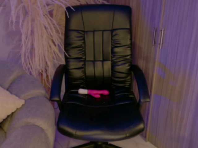 LindseyMoss's BongaCams show and profile