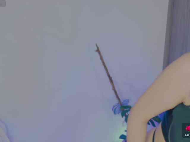 LindseyMoss LindseyMoss