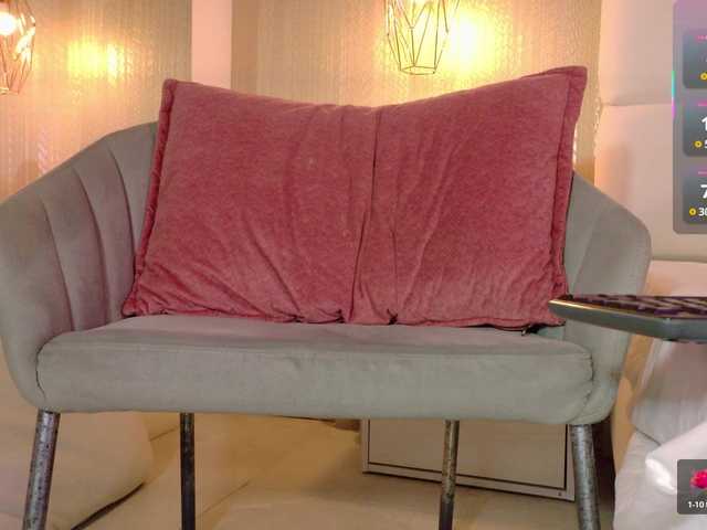 Mia-Starr's BongaCams show and profile