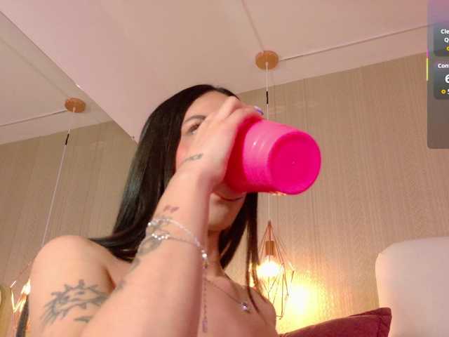 Mia-Starr's BongaCams show and profile