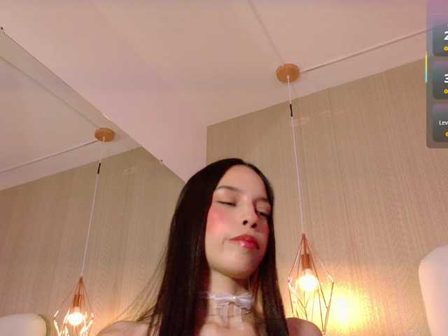 Mia-Starr's BongaCams show and profile