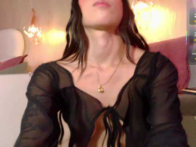 Mia-Starr's BongaCams show and profile