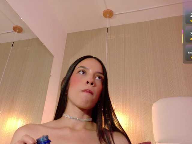 Mia-Starr's BongaCams show and profile