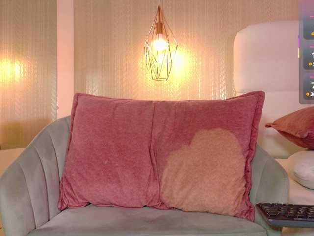 Mia-Starr's BongaCams show and profile