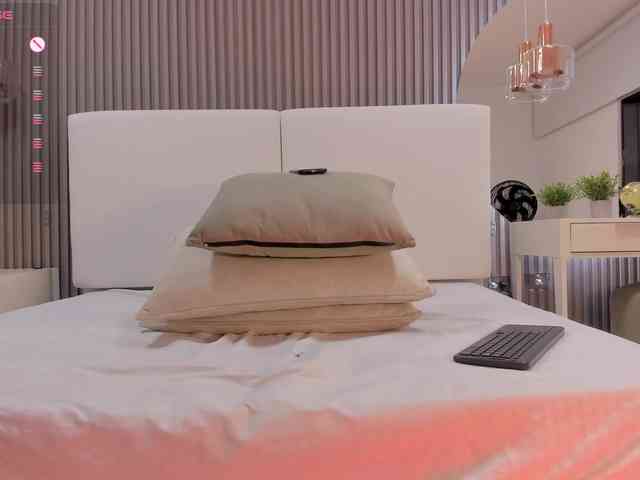 Mia-Starr webcam