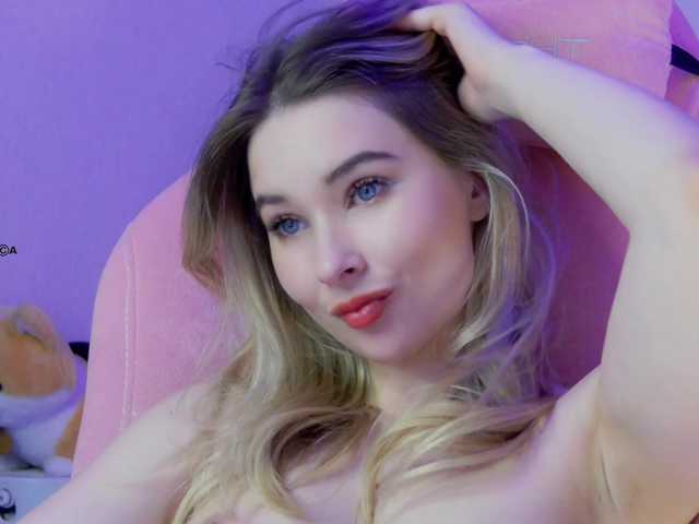 Hator's BongaCams show and profile
