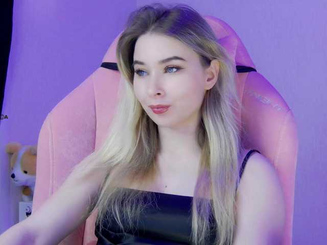 Hator's BongaCams show and profile