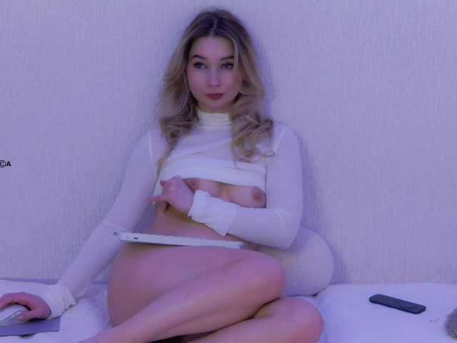 Hator's BongaCams show and profile